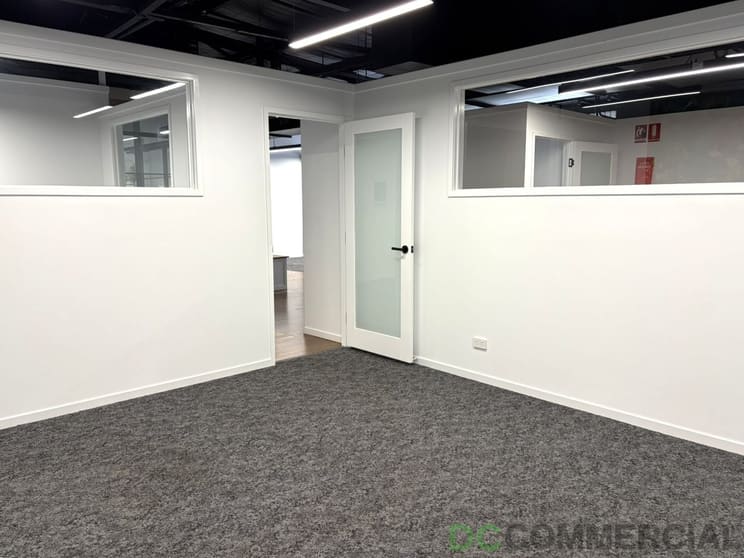 Click to view all images 1E/275 Ruthven Street Toowoomba City QLD 4350 - Image 2