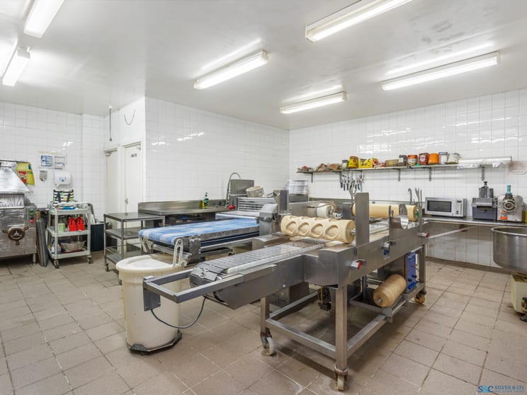 Click to view all images 26 Tenterden Road Botany NSW 2019 - Image 3