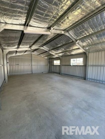Click to view all images 11 King Street Junee NSW 2663 - Image 2