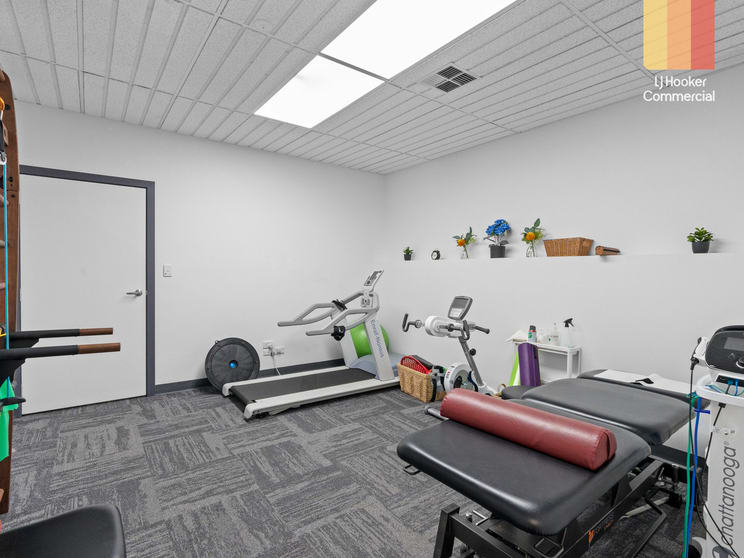 Click to view all images 567 Lower North East Road Campbelltown SA 5074 - Image 3