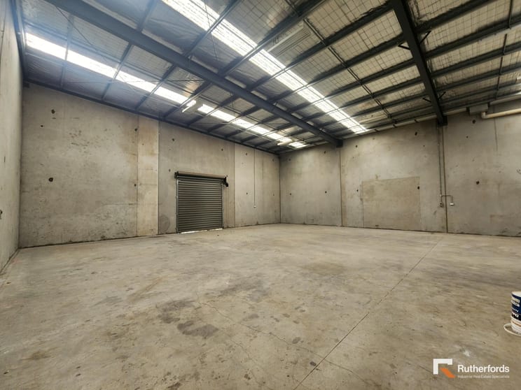 Click to view all images 12 Davies Avenue Sunshine North VIC 3020 - Image 3