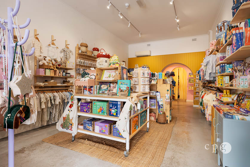Click to view all images 18 Hargraves Street Castlemaine VIC 3450 - Image 3