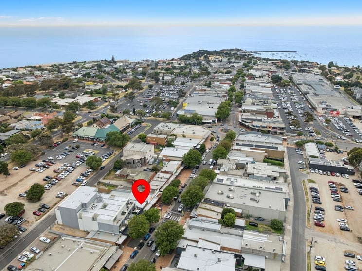 Click to view all images 187 Main Street Mornington VIC 3931 - Image 2