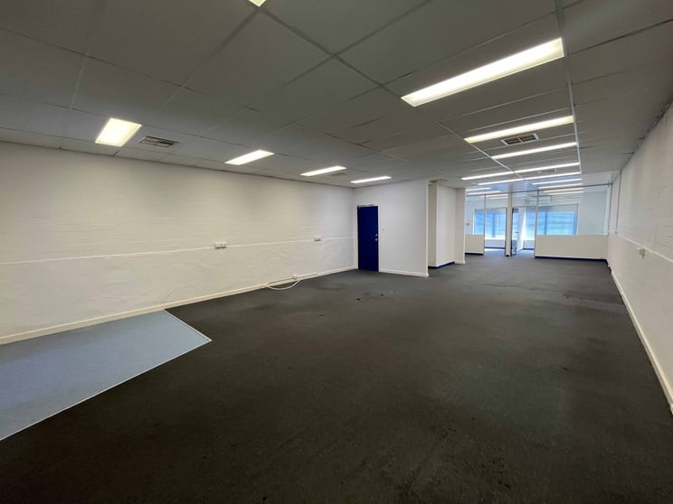 Click to view all images 2/900 Albany Highway East Victoria Park WA 6101 - Image 3