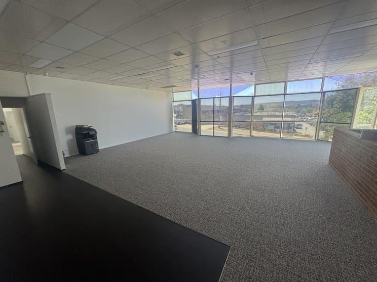 Click to view all images Unit 6 & 7/144 Gladstone Street Fyshwick ACT 2609 - Image 2