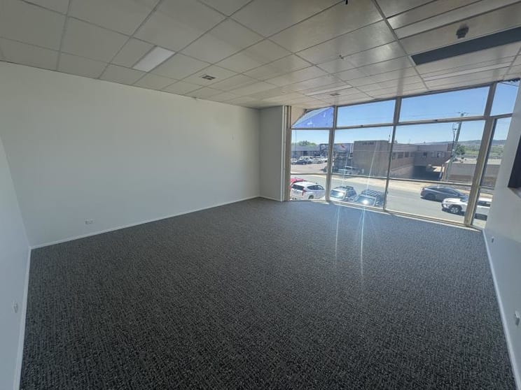 Click to view all images Unit 6 & 7/144 Gladstone Street Fyshwick ACT 2609 - Image 3