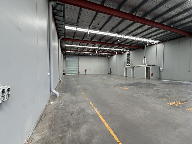 Click to view all images 1/383 Dorset Road Bayswater VIC 3153 - Image 2