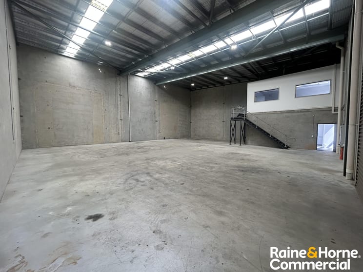 Click to view all images Unit 2/10 Rose Street Campbelltown NSW 2560 - Image 2