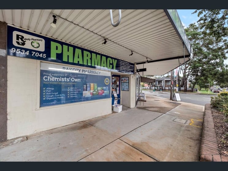 Click to view all images 9C PARK ST Peakhurst NSW 2210 - Image 2