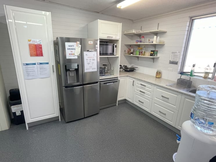 Click to view all images 133-145 Adelaide Street Maryborough QLD 4650 - Image 3