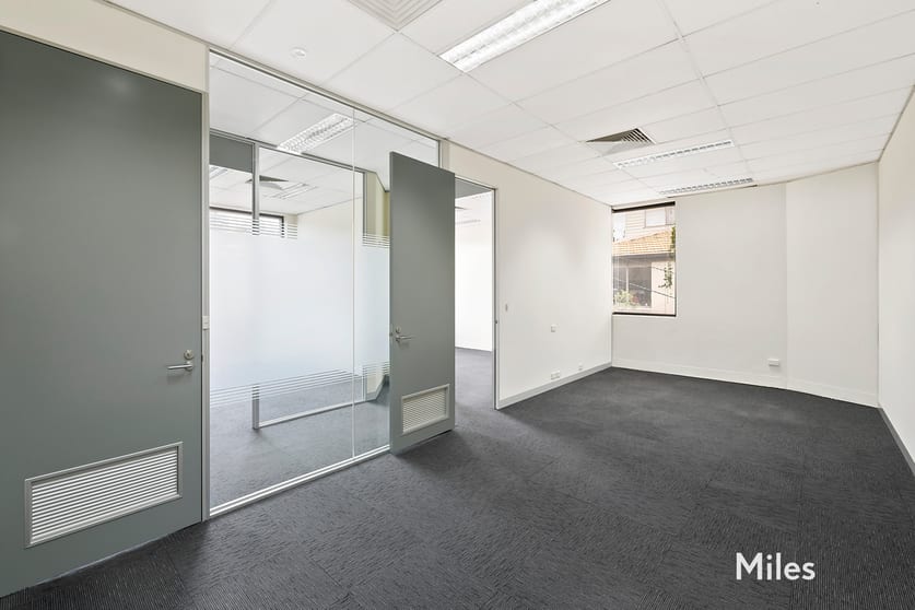 Click to view all images Part Lvl 1/70-76 Yarra Street Heidelberg VIC 3084 - Image 3