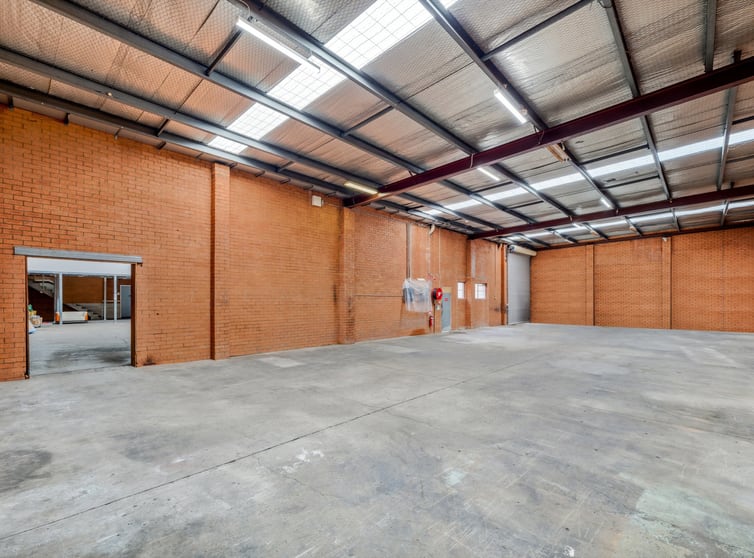 Click to view all images 32 Garema Circuit Kingsgrove NSW 2208 - Image 3
