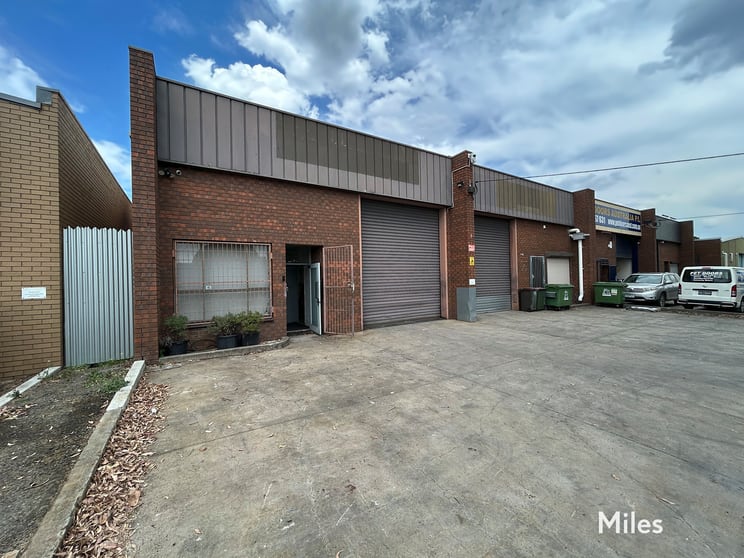 Click to view all images 2/6 Northgate Drive Thomastown VIC 3074 - Image 1