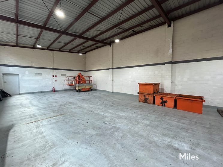 Click to view all images 2/6 Northgate Drive Thomastown VIC 3074 - Image 2