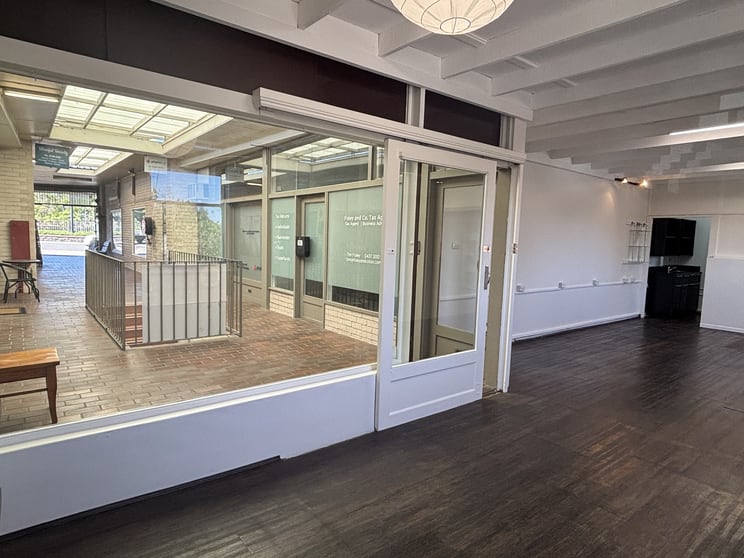 Click to view all images J/134 Great Western Highway Blaxland NSW 2774 - Image 3