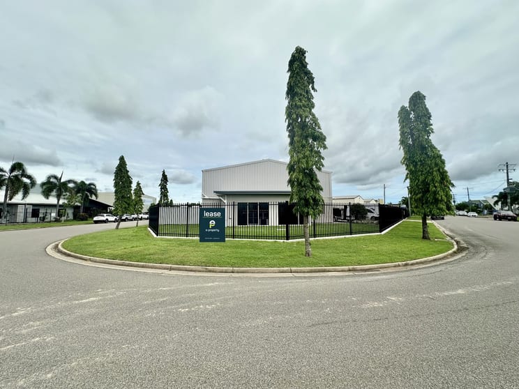 Unit 1/17-19 Auscan Crescent Garbutt QLD 4814 - Image 1