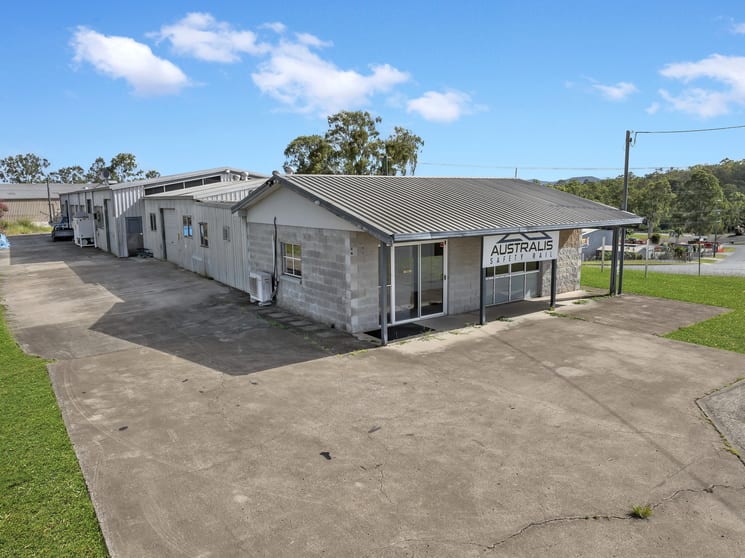 Click to view all images 2 Dennis Little Drive Glanmire QLD 4570 - Image 2