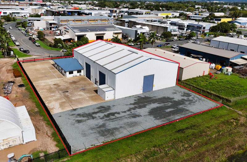 Click to view all images 21 Transport Avenue Paget QLD 4740 - Image 3