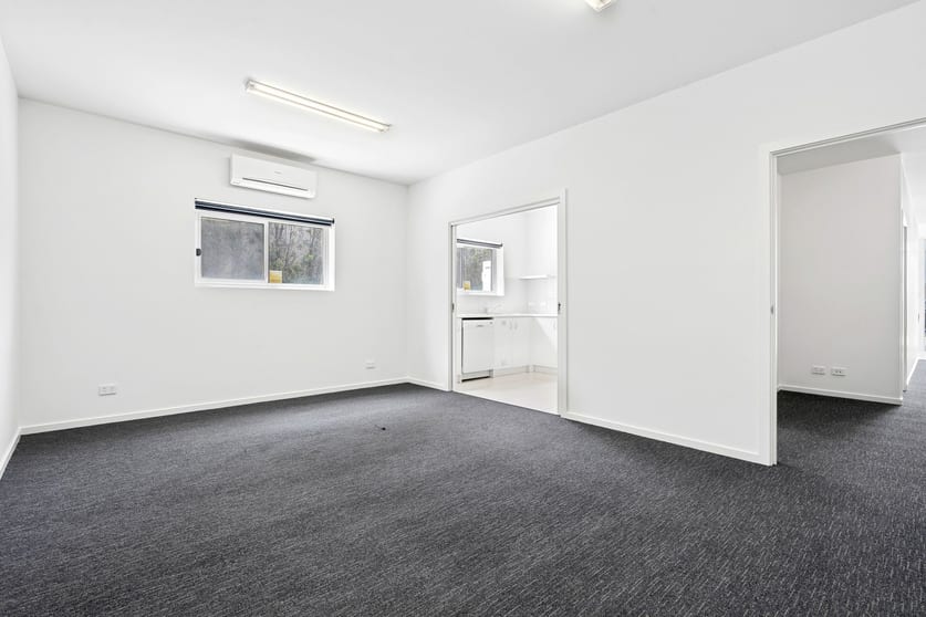 Click to view all images 27 Essington Street Grovedale VIC 3216 - Image 3