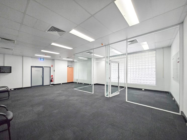 Click to view all images Suite 1/127 Erina Street Gosford NSW 2250 - Image 3