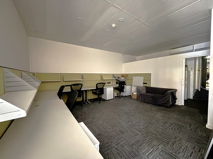 Click to view all images 3/43 Penshurst Street Penshurst NSW 2222 - Image 3