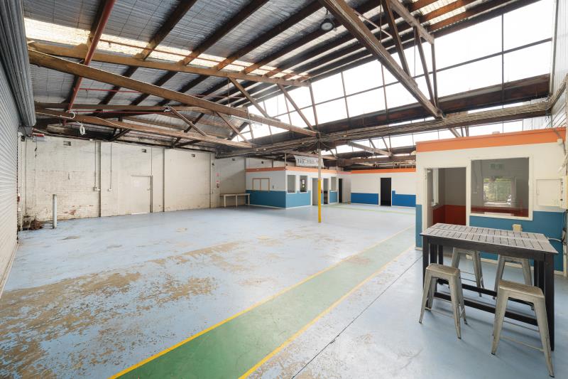 Click to view all images 1/167 Beavers Road Northcote VIC 3070 - Image 2