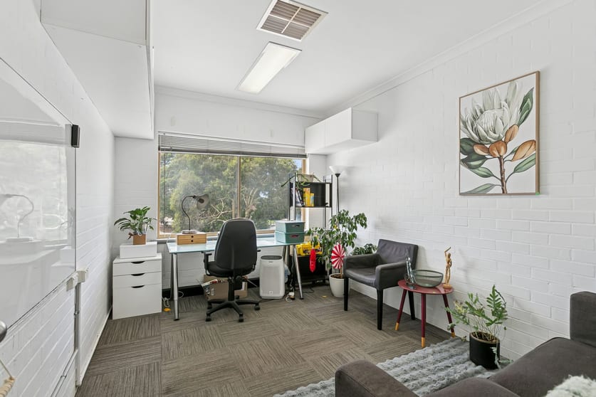 Click to view all images 6/52 Hatherley Parade Winthrop WA 6150 - Image 3