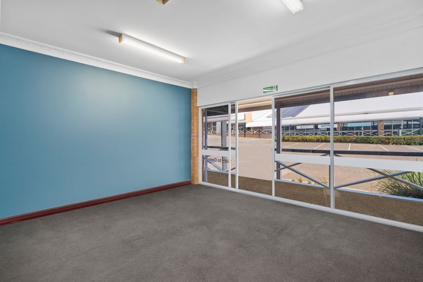 Click to view all images 3/3460 Pacific Highway Springwood QLD 4127 - Image 2