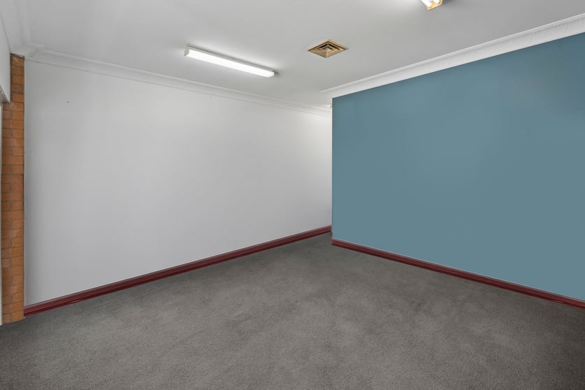 Click to view all images 3/3460 Pacific Highway Springwood QLD 4127 - Image 3