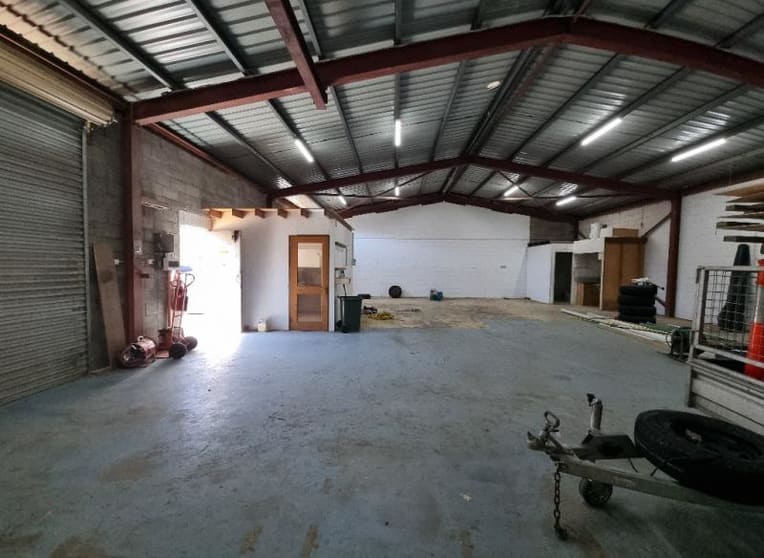 Click to view all images Unit 2A/350 Manns Road West Gosford NSW 2250 - Image 3