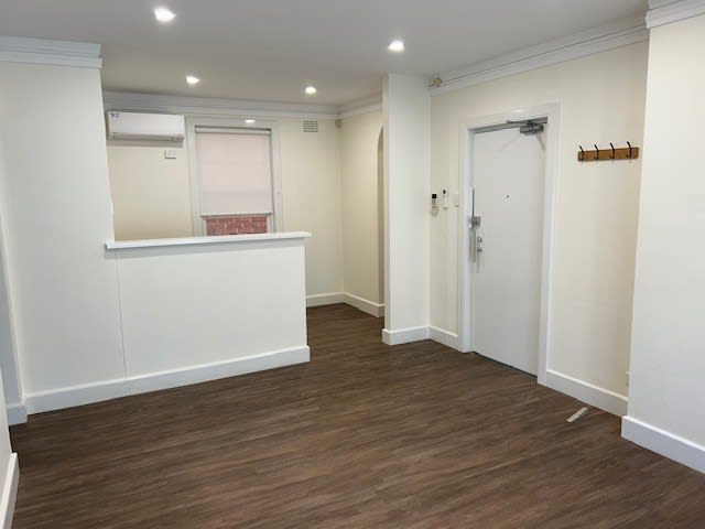 Click to view all images 4/133-135 Crown Street Wollongong NSW 2500 - Image 3