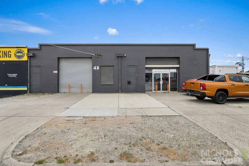 Click to view all images 43 New Street Frankston VIC 3199 - Image 1