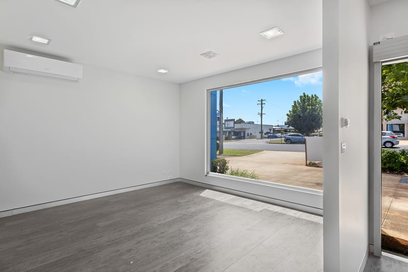 Click to view all images 205 Hume Street Toowoomba City QLD 4350 - Image 3
