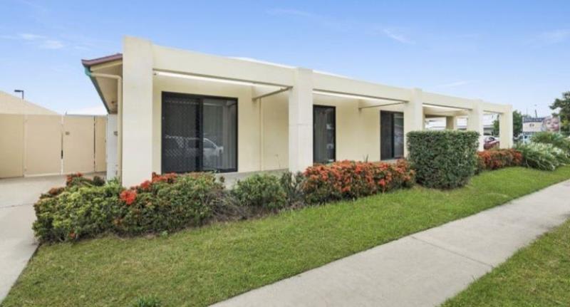Click to view all images Suite 1/5-7 Martinez Avenue West End QLD 4810 - Image 2