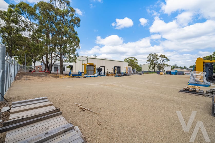 Click to view all images 9 Enterprise Crescent Mcdougalls Hill NSW 2330 - Image 3