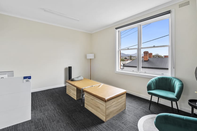 Click to view all images Room 4/1-7 Wilson Street North Hobart TAS 7000 - Image 2