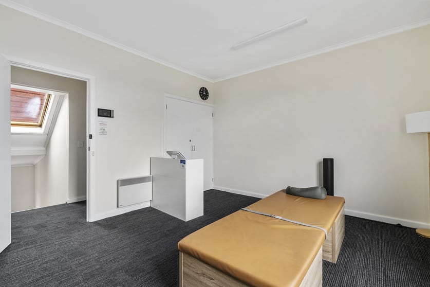 Click to view all images Room 4/1-7 Wilson Street North Hobart TAS 7000 - Image 3