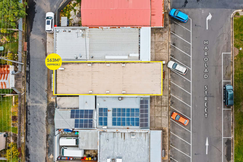 Click to view all images 31 Harold Street Wendouree VIC 3355 - Image 3