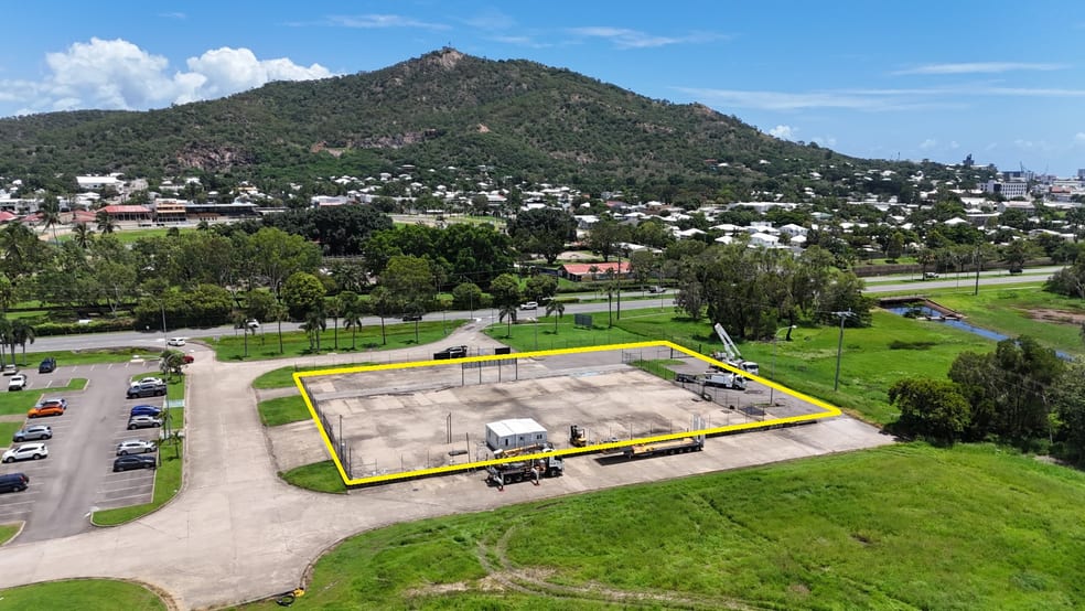 Click to view all images Display Yard/36-48 Kings Road Hyde Park QLD 4812 - Image 2