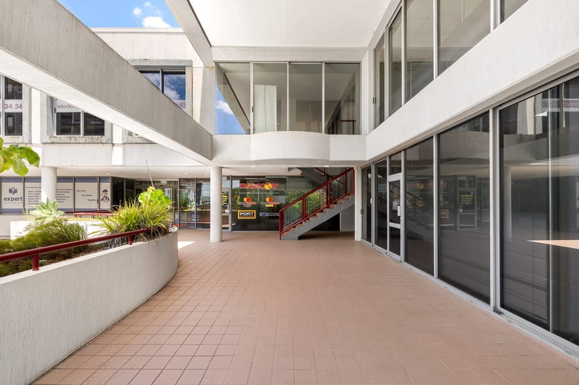 Click to view all images 4C/33 Sanders Street Upper Mount Gravatt QLD 4122 - Image 3