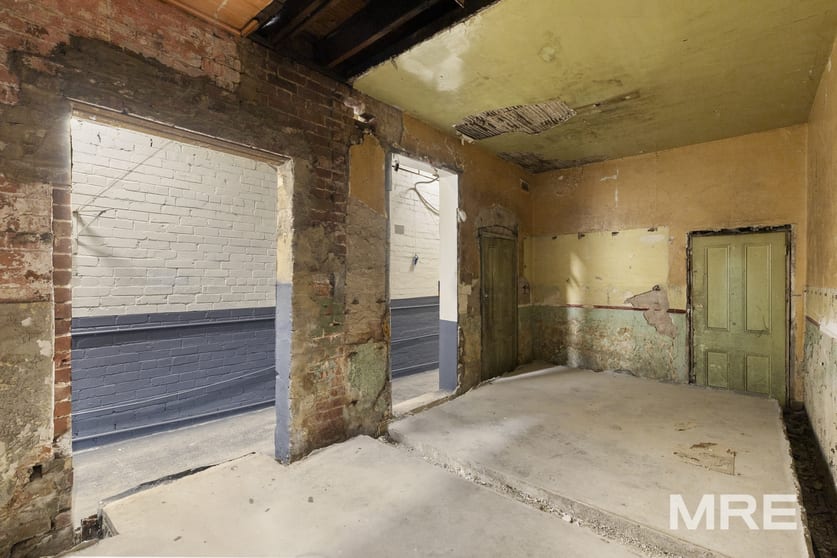 Click to view all images 15 Davison Place South Yarra VIC 3141 - Image 3