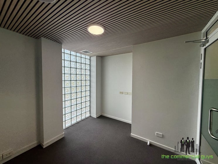 Click to view all images Serviced Offices, 3/91 Landsborough Ave Scarborough QLD 4020 - Image 3