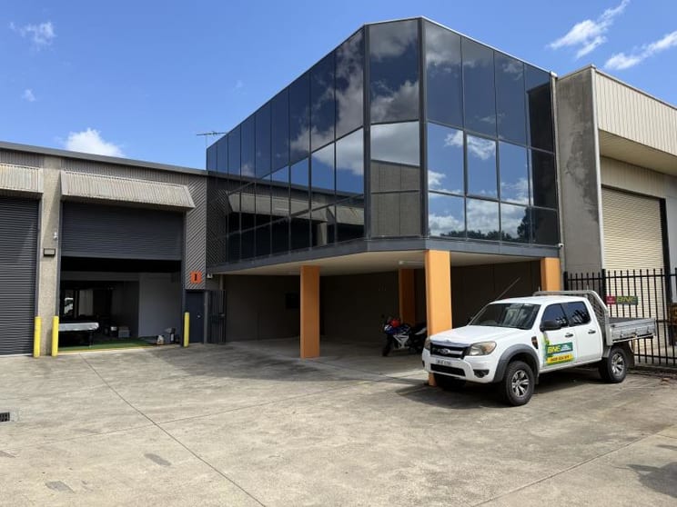 Click to view all images Unit 1/3 Kaleski Street Moorebank NSW 2170 - Image 1
