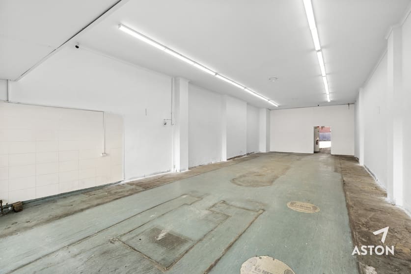 Click to view all images 345 Centre Road Bentleigh VIC 3204 - Image 2