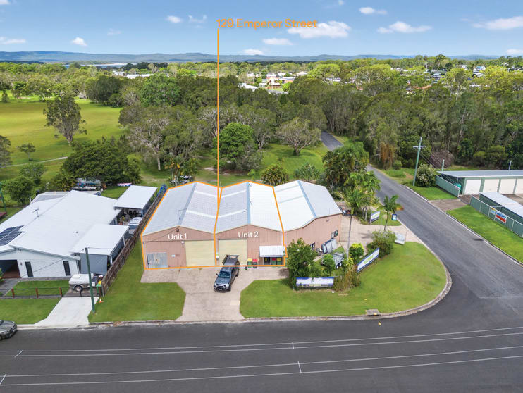 Click to view all images 2/129 Emperor Street Tin Can Bay QLD 4580 - Image 1