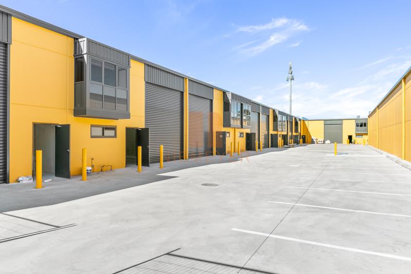 Click to view all images Unit 37/8-10 Barry Road Chipping Norton NSW 2170 - Image 2