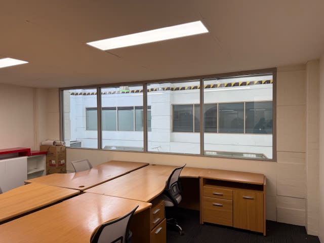 Click to view all images 1E/135 Victoria Street Bunbury WA 6230 - Image 2