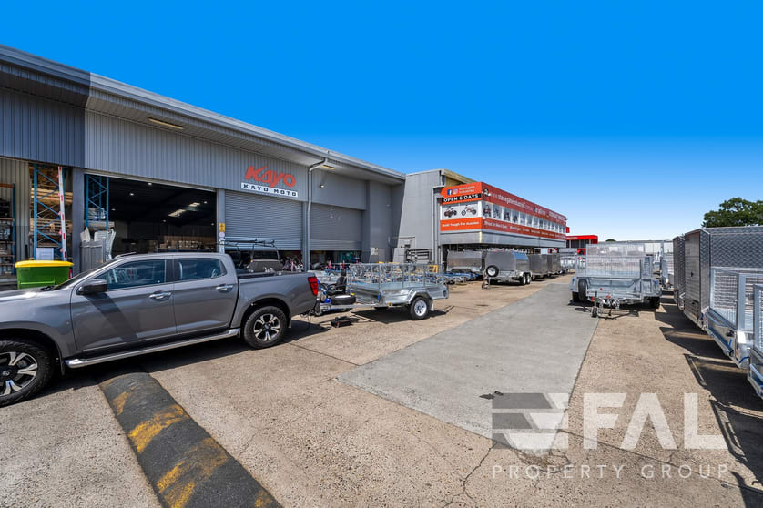 Click to view all images Unit 1/739 Boundary Road Coopers Plains QLD 4108 - Image 1