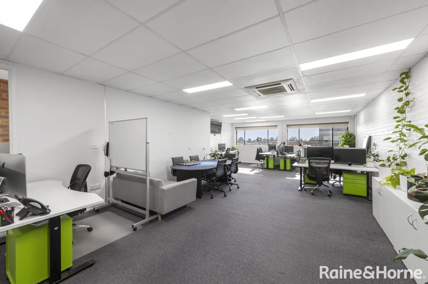 Click to view all images 1/59 Kinghorne Street Nowra NSW 2541 - Image 3
