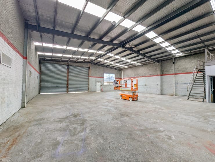 Click to view all images 27 Dingley Avenue Dandenong VIC 3175 - Image 3